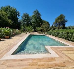 Rénovation extérieure _ piscine et terrasse dans le VAR