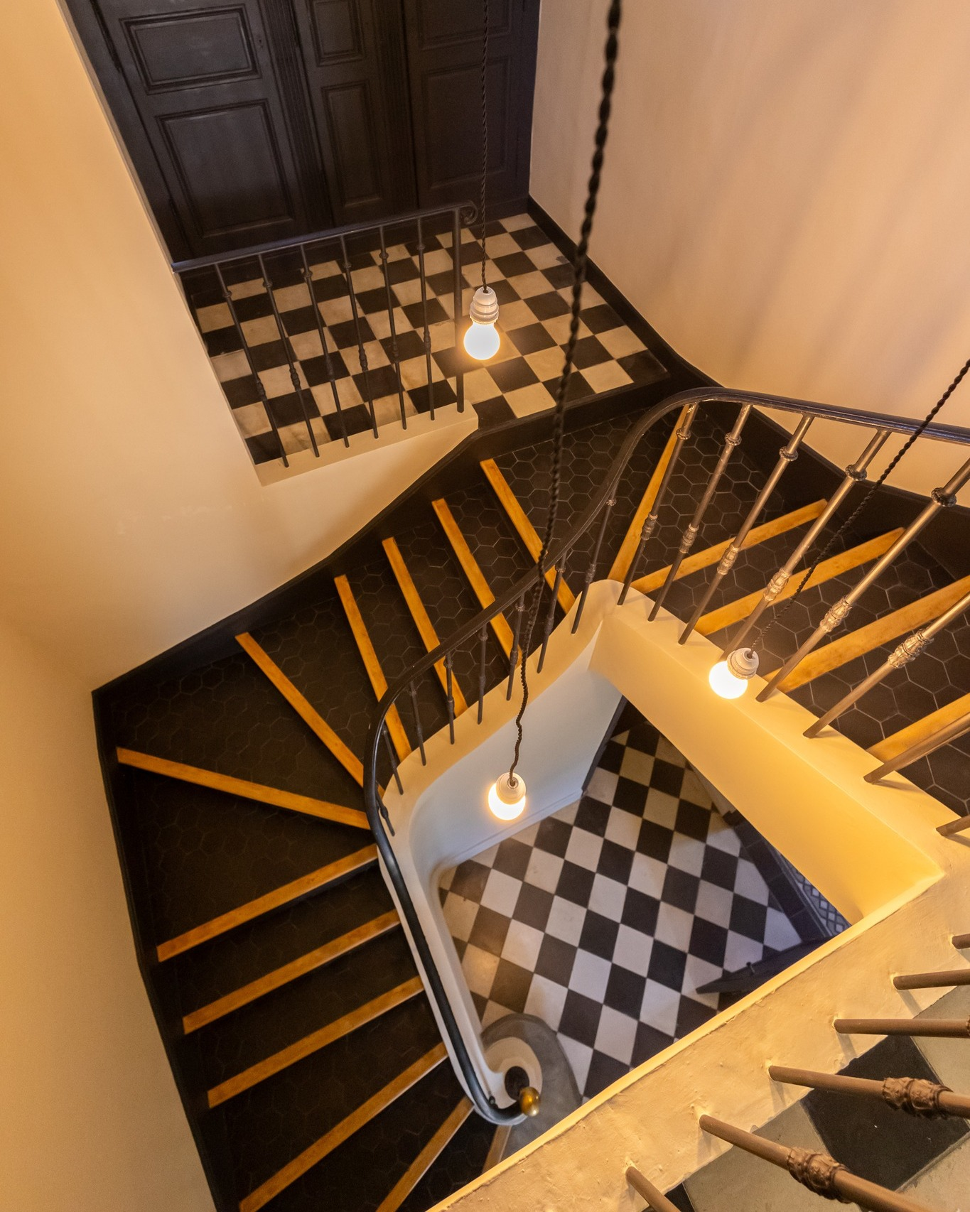 Installation escalier sur mesure en colimaçon