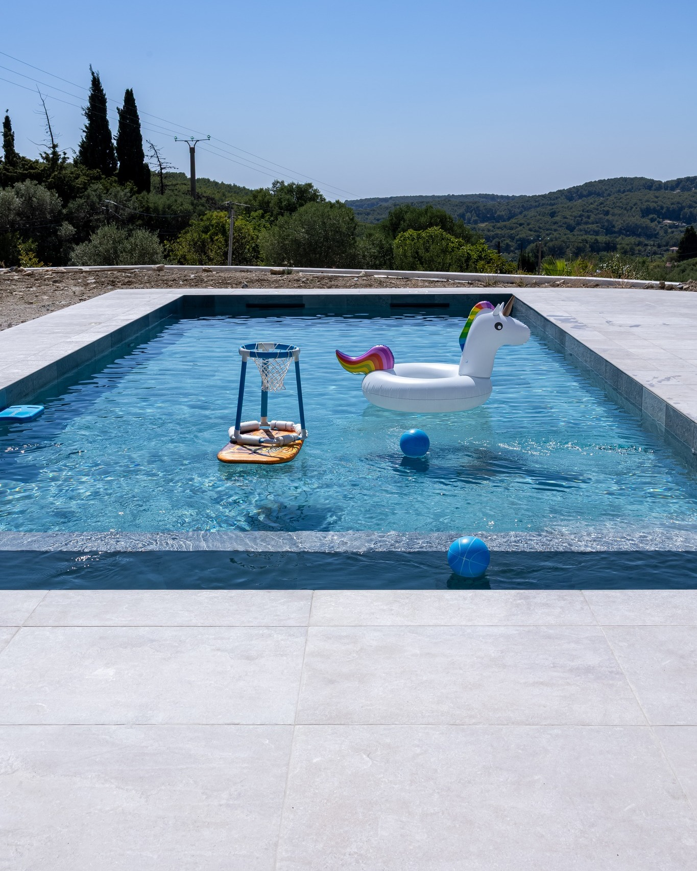 Piscine connectée travaux finis à Six-Fours dans le Var