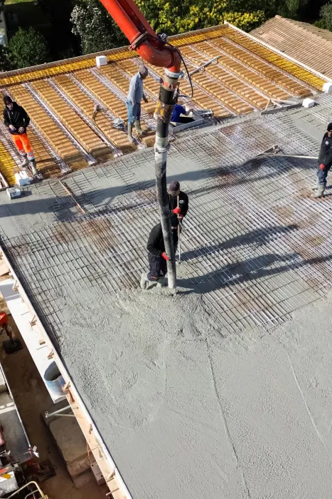 Travaux de démolition et création de trémie d'escalier dans le Var