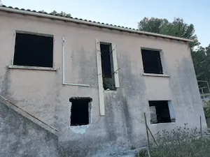 Travaux de peinture extérieure et entretien de façade
