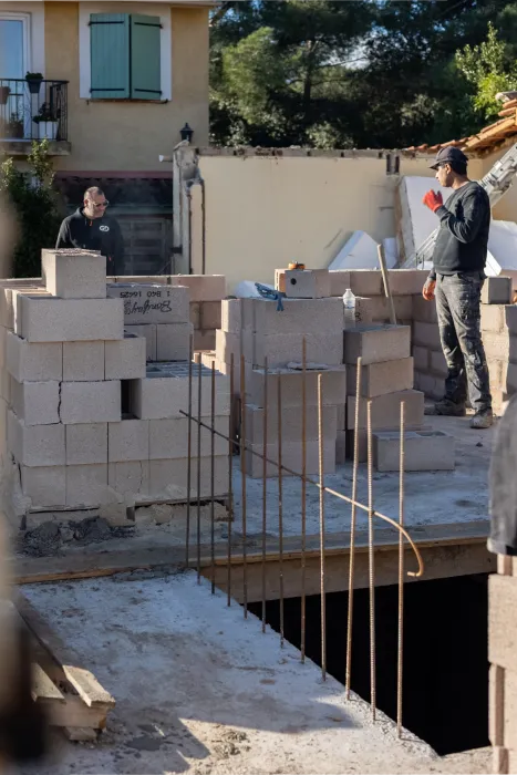 Construction de muret de clôture et aménagement extérieur de maison à La Seyne-sur-Mer