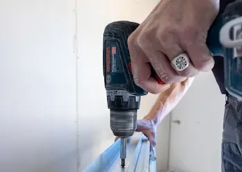 Travaux de menuiserie intérieure et extérieure