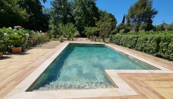 Entretien de piscine et local technique dans le Var